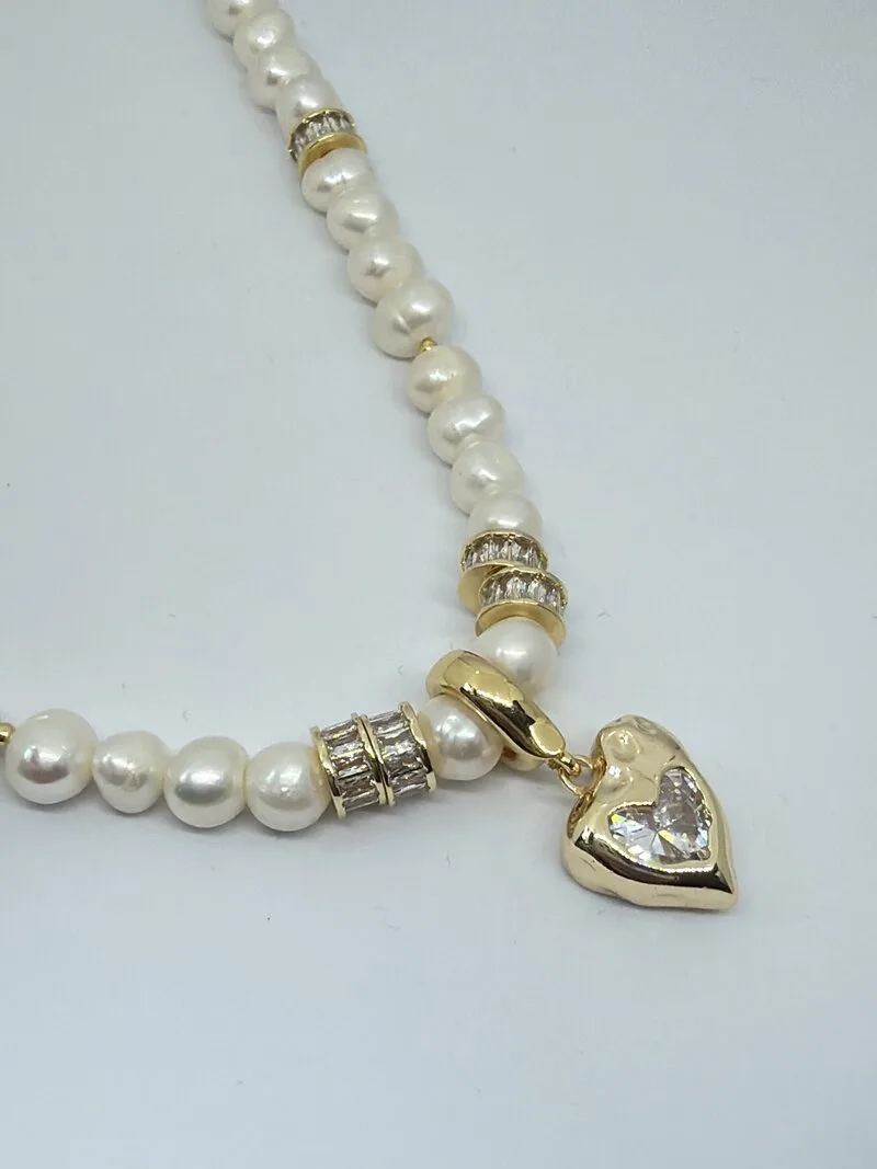 Caelistra Necklace