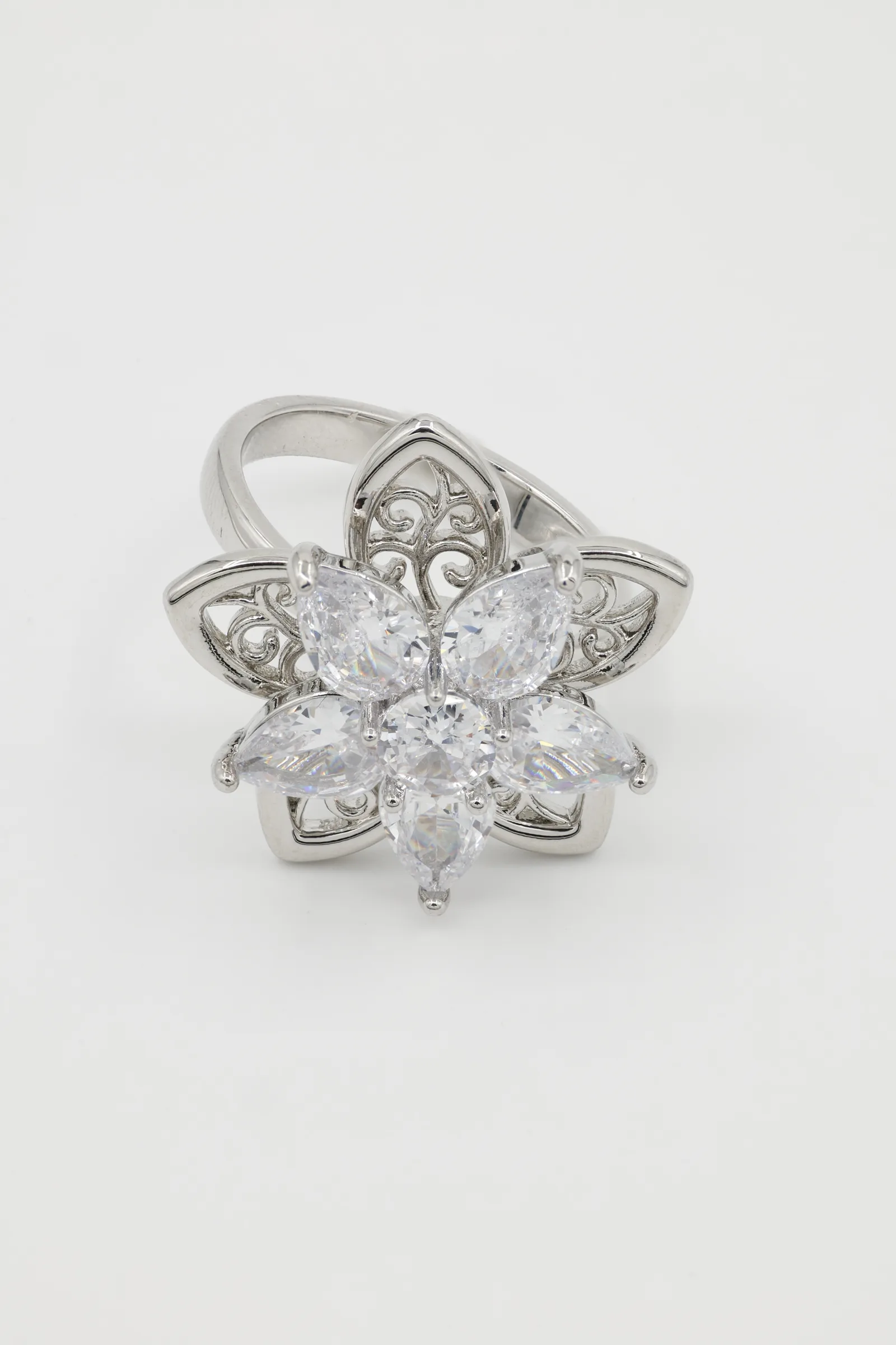 Lumifera Ring