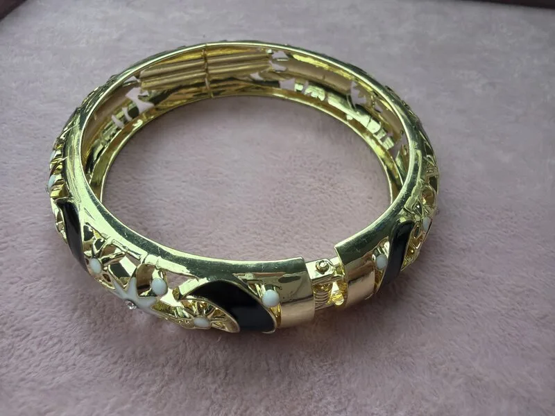 Nigravia Bracelet