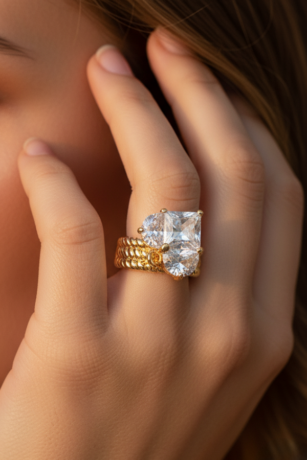 Altın Kalp Taşlı Yüzük