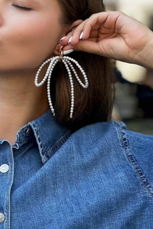 Kelebek Ayakkabı Bağcığı ve Küpe